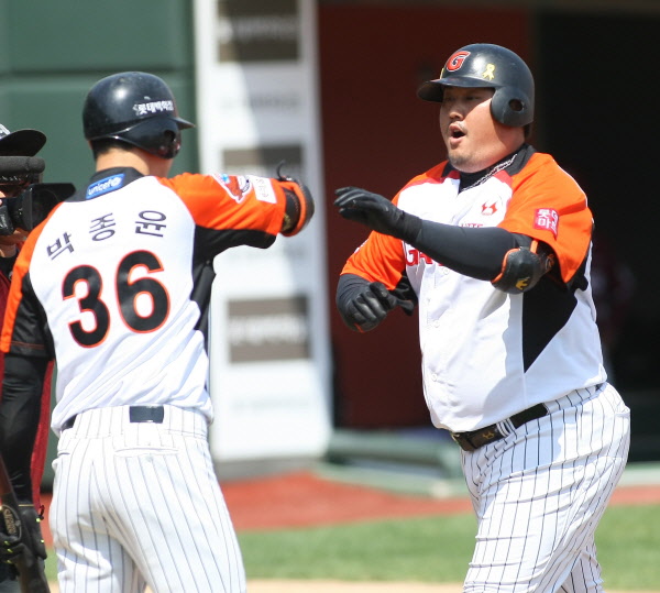 최준석 시즌 4호 3점홈런